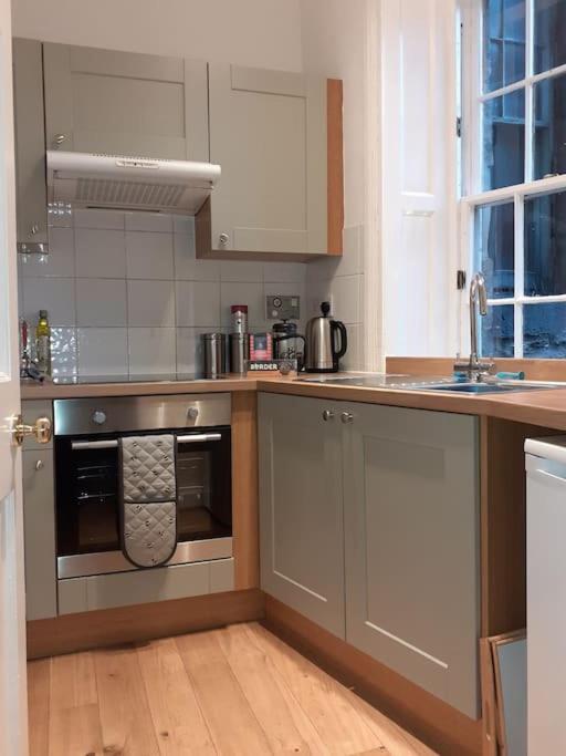 Apartamento Charm & Character On Historic Rose Street Edimburgo Exterior foto