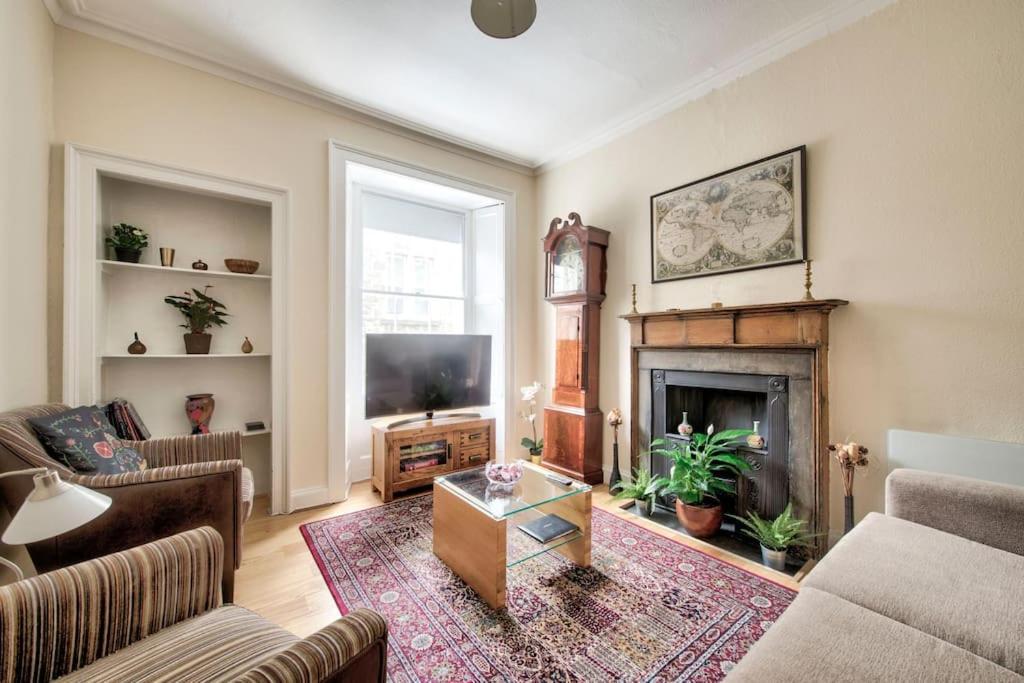 Apartamento Charm & Character On Historic Rose Street Edimburgo Exterior foto